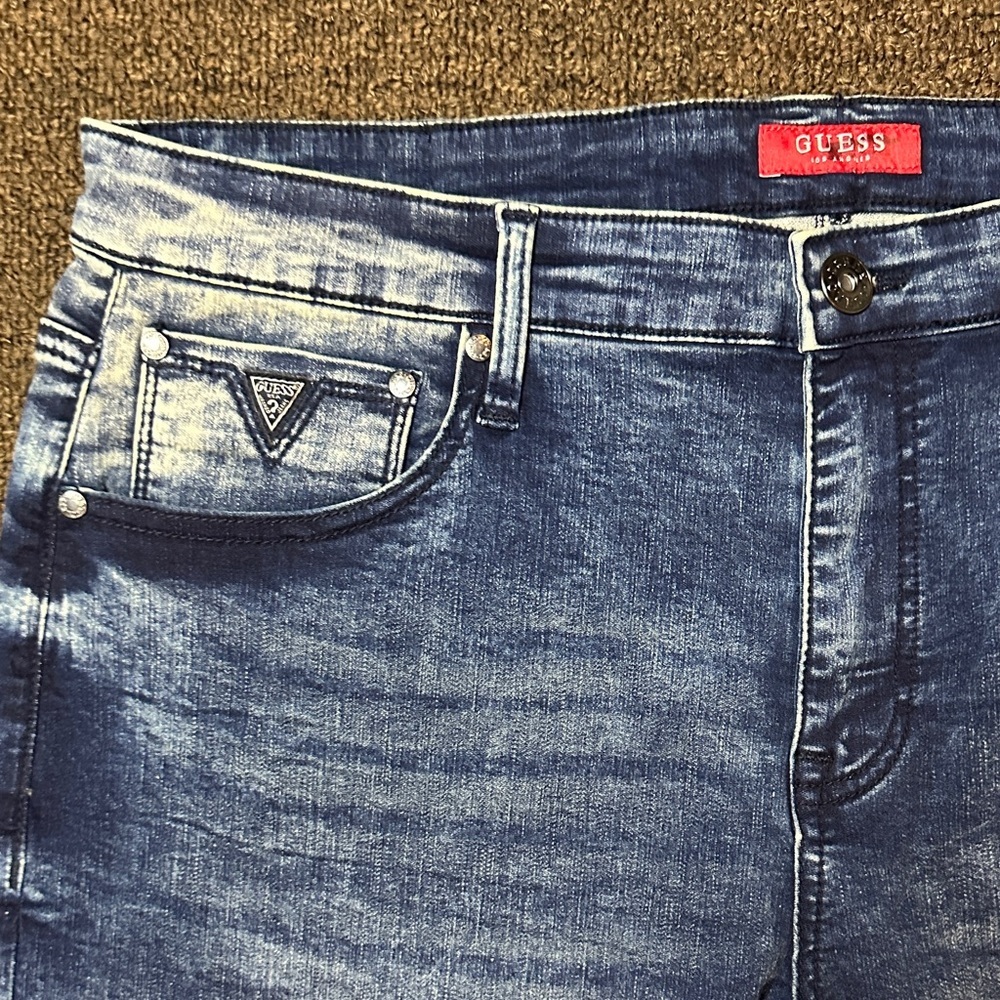 GUESS New Men's Faded Blue Slim Jeans size 38x32 - Picture 3 of 11